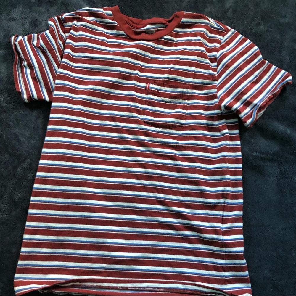 Levis Mens Shirt. Size:S Prices Negotiable.